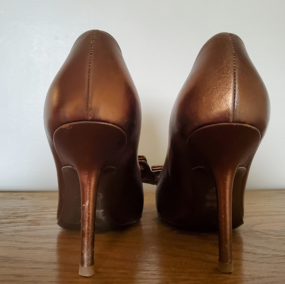 YSL Yves Saint Laurent Bronze Leather Pump with Detachable Leather Bow Size 37 - Picture 5 of 14